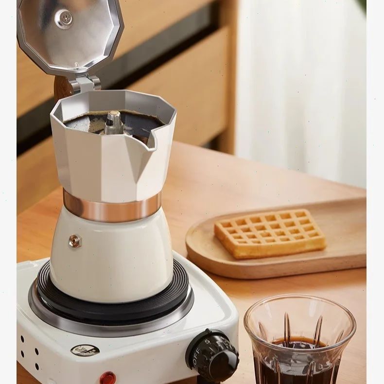 Caffettiera Moka a fondo tondo - Coffee Equipment Wholesale recensione e prezzo